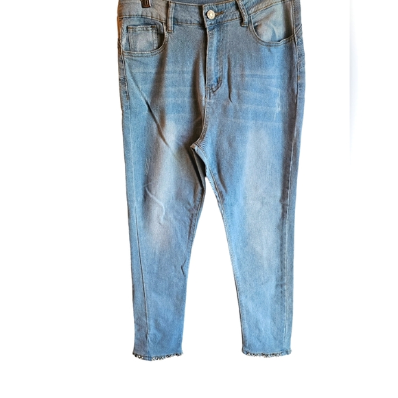 Distressed skinny Jeans - Picture 1 of 4